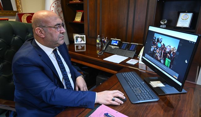 Adana İl Milli Eğitim Müdürü Aras, AA'nın 'Yılın Kareleri' oylamasına katıldı