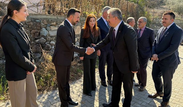 AK Parti Düziçi Heyeti Gazi Konağı’nı Ziyaret Etti