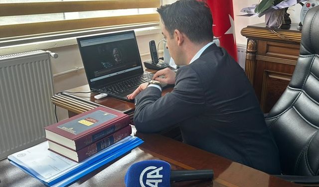 Aksu Kaymakamı Salih Zafer Aydın, AA'nın 'Yılın Kareleri' oylamasına katıldı