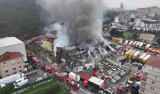 Ataşehir’de İş Yerinde Çıkan Yangın Söndürüldü