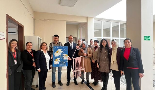 Hakkoymaz’dan TRSM’ye Ziyaret: Sanat Ve Şifa Bir Arada