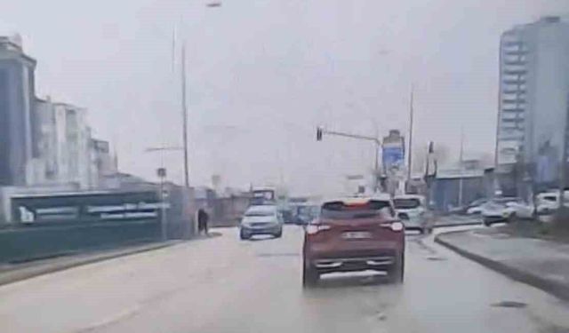 Bursa Nilüfer’de Ters Yöne Giren Araç Trafikte Panik Yarattı