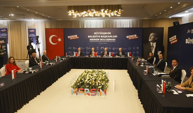 CHP Genel Başkan Yardımcısı Gökan Zeybek, Mersin'de konuştu: