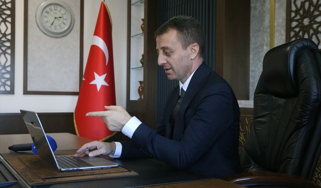 Dulkadiroğlu Kaymakamı Aytemür ve Belediye Başkanı Akpınar, AA'nın 'Yılın Kareleri' oylamasına katıldı