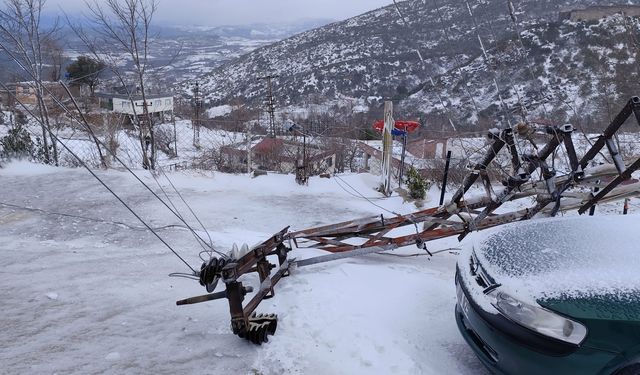 Düziçi’nde Kar Hayatı Felç Etti