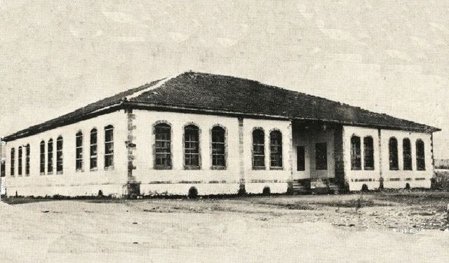 Eski ve Yeni Yedi Ocak İlkokulu’nun Dönüşümü