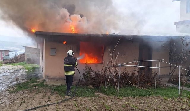 Hatay'da evde çıkan yangın söndürüldü