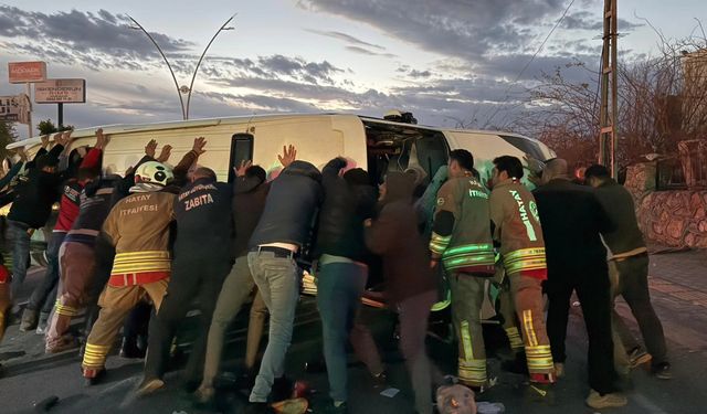 İskenderun Arsuz Yolunda Zincirleme Kaza 18 Yaralı