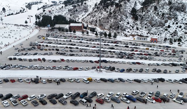 Isparta Davraz Kayak Merkezi tatilcilerle şenlendi