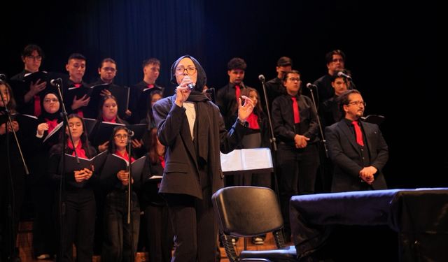 Isparta'da 'Kim var?' adlı sanat oratoryosu sahnelendi