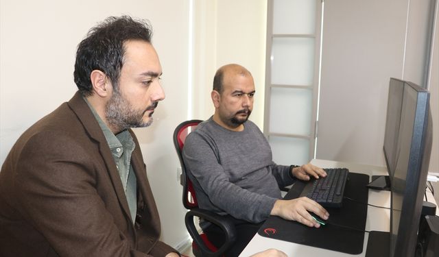 Kariyerini bırakarak sinemaya yönelen mühendis, ödüllü filmlere imza atıyor