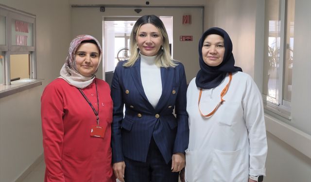 Mersin'de sağlık çalışanları, AA'nın 'Yılın Kareleri' oylamasına katıldı