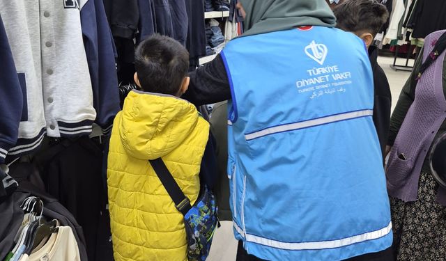 Osmaniye’de Yetim Çocuklara Mont ve Ayakkabı Desteği