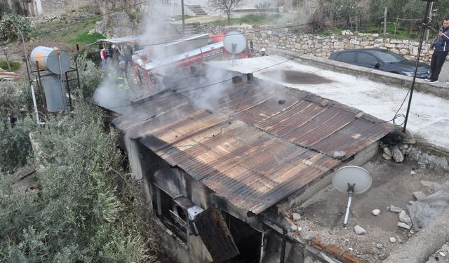 Silifke'de müstakil evde çıkan yangın söndürüldü