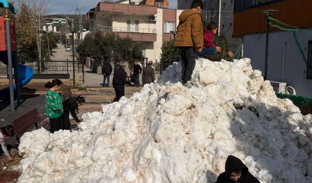 Toprakkale’de Kar Sürprizi Yarıyıl Tatiline Unutulmaz Hediye