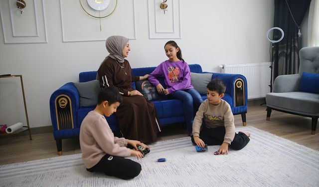 6 ŞUBAT DEPREMLERİNİN ÜÇÜNCÜ YILI - Hatay'da depremde hasar gören 500 Evler Sitesi'nin yerinde güvenli konutlar yükseldi