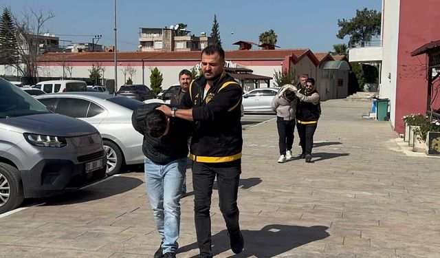 Adana'da trafikte çıkan kavgada bıçaklanan kişi hayatını kaybetti