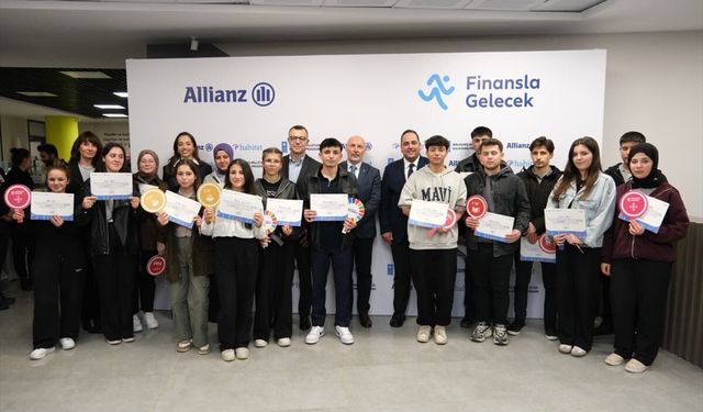 Allianz Türkiye'nin 'Finansla Gelecek' projesi Gaziantep'te tanıtıldı