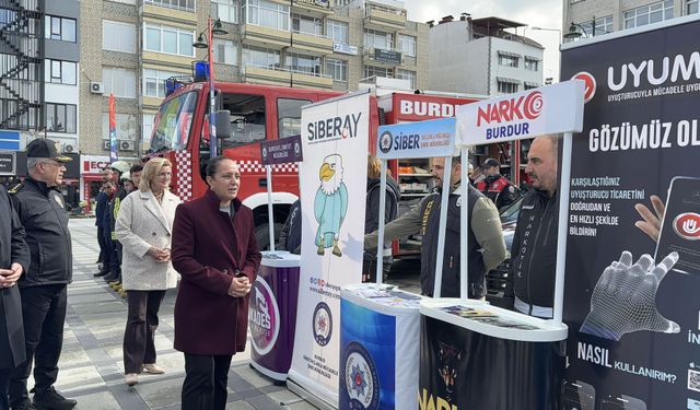Burdur'da 112 Günü dolayısıyla bilgilendirme standı açıldı