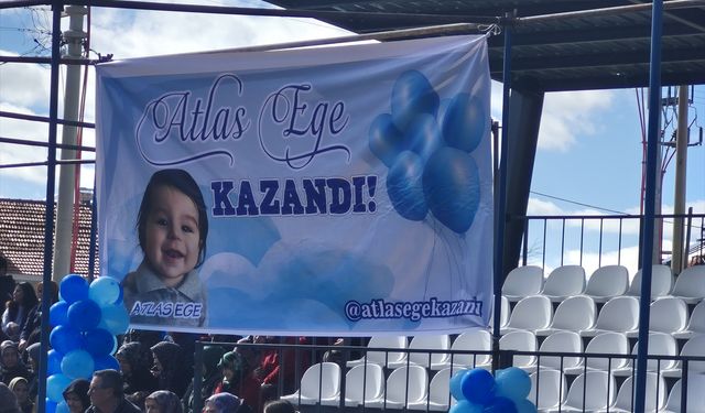 Burdur'da yardım kampanyası tamamlanan SMA'lı Atlas Ege için balon uçuruldu