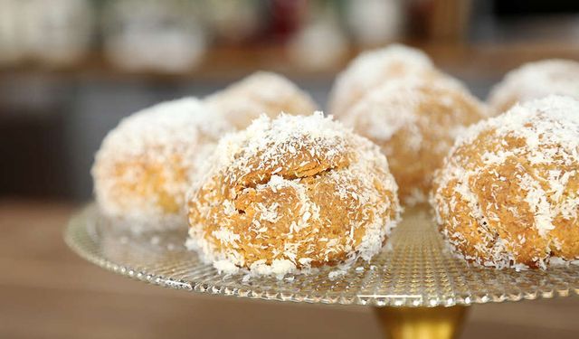 Fırınsız Tatlı Arayanlara! Çay Saatine Pratik Lezzet Tarçınlı Elmalı Top Tarifi