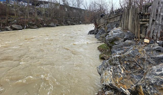Isparta'da derede erkek cesedi bulundu