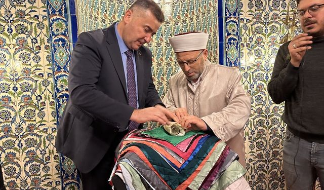 Isparta'da Sakal-ı Şerif ziyarete açıldı