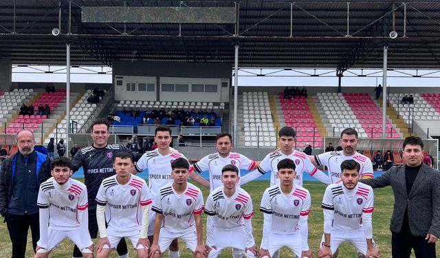 Kadirlispor Evinde Direndi