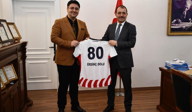 Kaymakam Dolu’ya Milli Eğitimden Anlamlı Forma