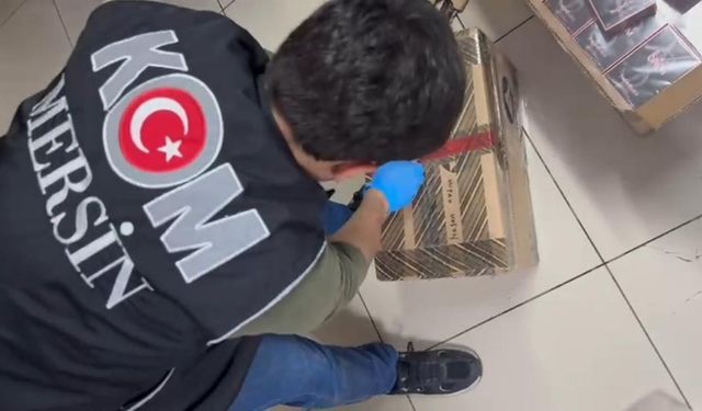Mersin'de kolilere gizlenmiş kaçak 459 parfüm ele geçirildi