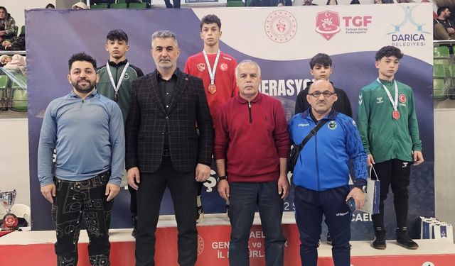 Osmaniye SEM Güreşte Tarih Yazdı