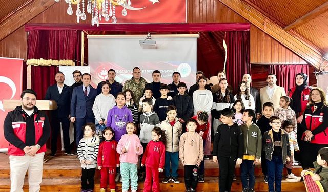 Toprakkale Kaymakamı Çocuklarla İftar Sofrasında