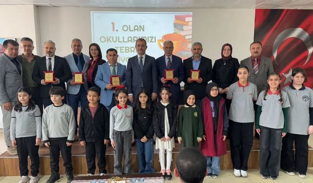 Dolu’dan Kitap Projesine Plaket