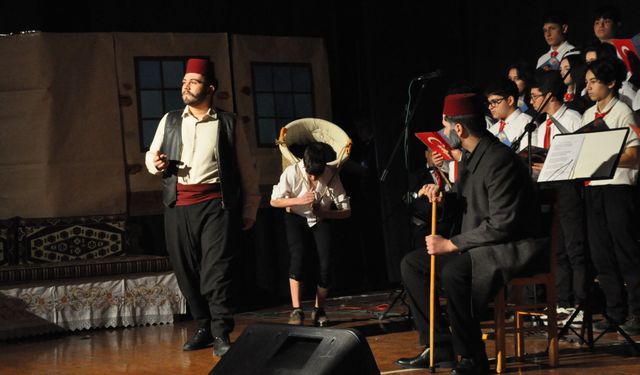 Adana ve çevre illerde İstiklal Marşı'nın kabulü ve Mehmet Akif Ersoy'u Anma Günü etkinliği yapıldı