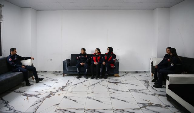 Adana'nın kadın itfaiyecileri özveriyle çalışıyor
