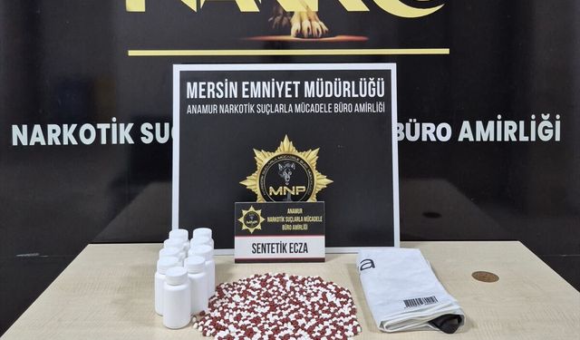 Anamur ilçesinde 489 sentetik ecza hapı ele geçirildi