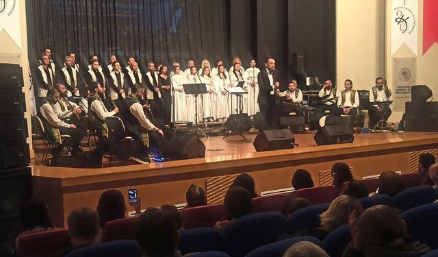 Antakya Medeniyetler Korosu Osmaniye'de konser verdi
