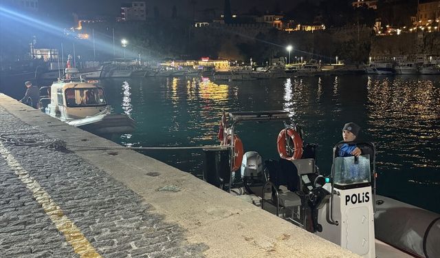 Antalya'da falezlerden düşen kadın öldü