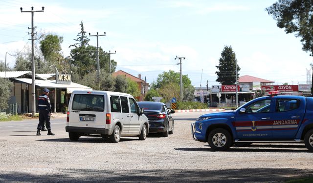 Antalya'da jandarmadan uyuşturucuyla mücadele çalışması