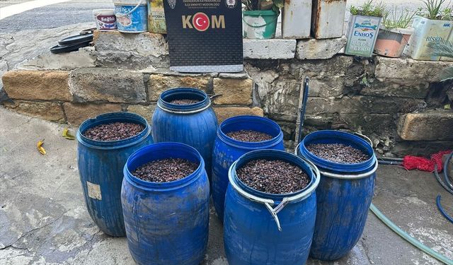 Arsuz ilçesinde 1510 litre sahte içki ele geçirildi