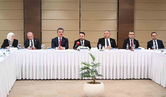 Bakan Gürlek: 'İzmir, Ankara ve İstanbul'da bir irtibat bürosu kuracağız'