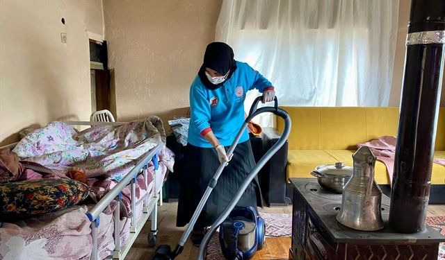 Bozyazı ilçesinde 'Vefa Projesi' ile yaşlı ve engellilerin ihtiyaçları karşılanıyor