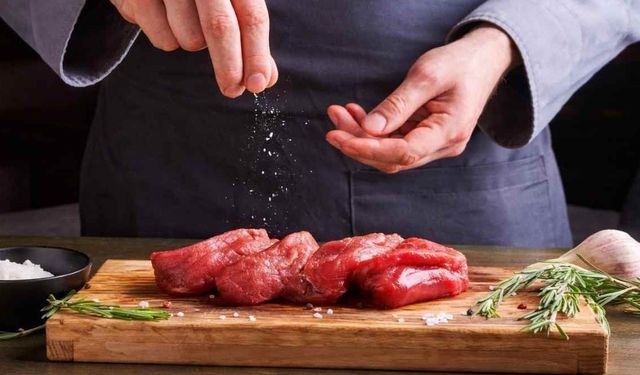 Osmaniye’de Et Pişirmenin Sırrı  Sirke ile Lokum Gibi Et