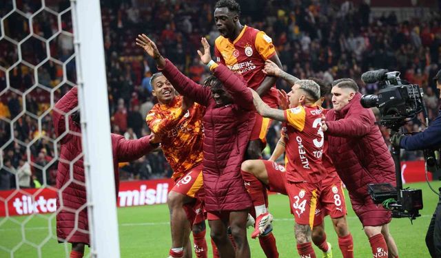 Galatasaray'da maç sonu büyük sevinç
