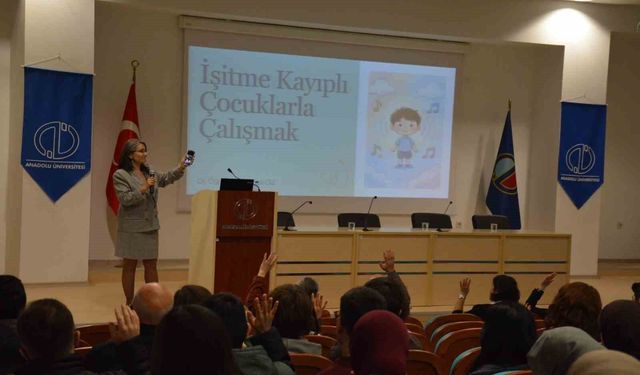 'İşitme Kayıplı Çocuklarla Çalışma' semineri