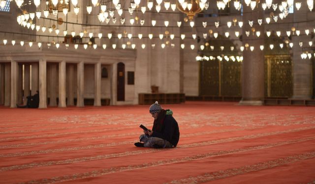 İspanyol genç, Filistin direnişinden etkilenip İstanbul'da Müslüman oldu