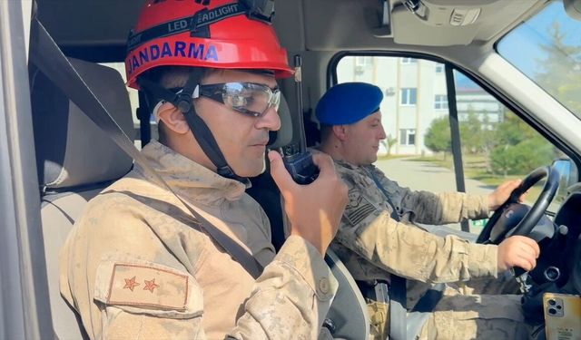Jandarma komandolar afetlerde daha fazla can kurtarmak için eğitimden geçti