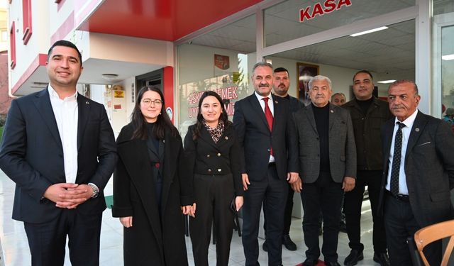 Kadirli’de Muhtarlar ve Meclis Üyeleri İftarda Buluştu