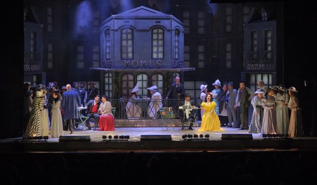 Mersin Devlet Opera ve Balesi 'La Boheme' operasını sahneledi
