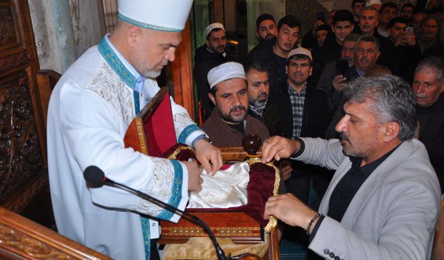 Mersin'de Sakal-ı Şerif ziyarete açıldı